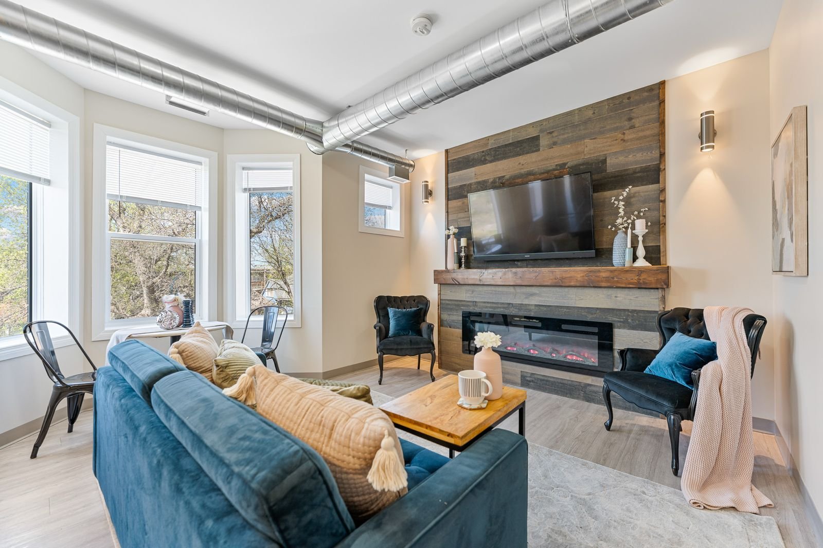 PHOTO-2025-08-06-11-03-34